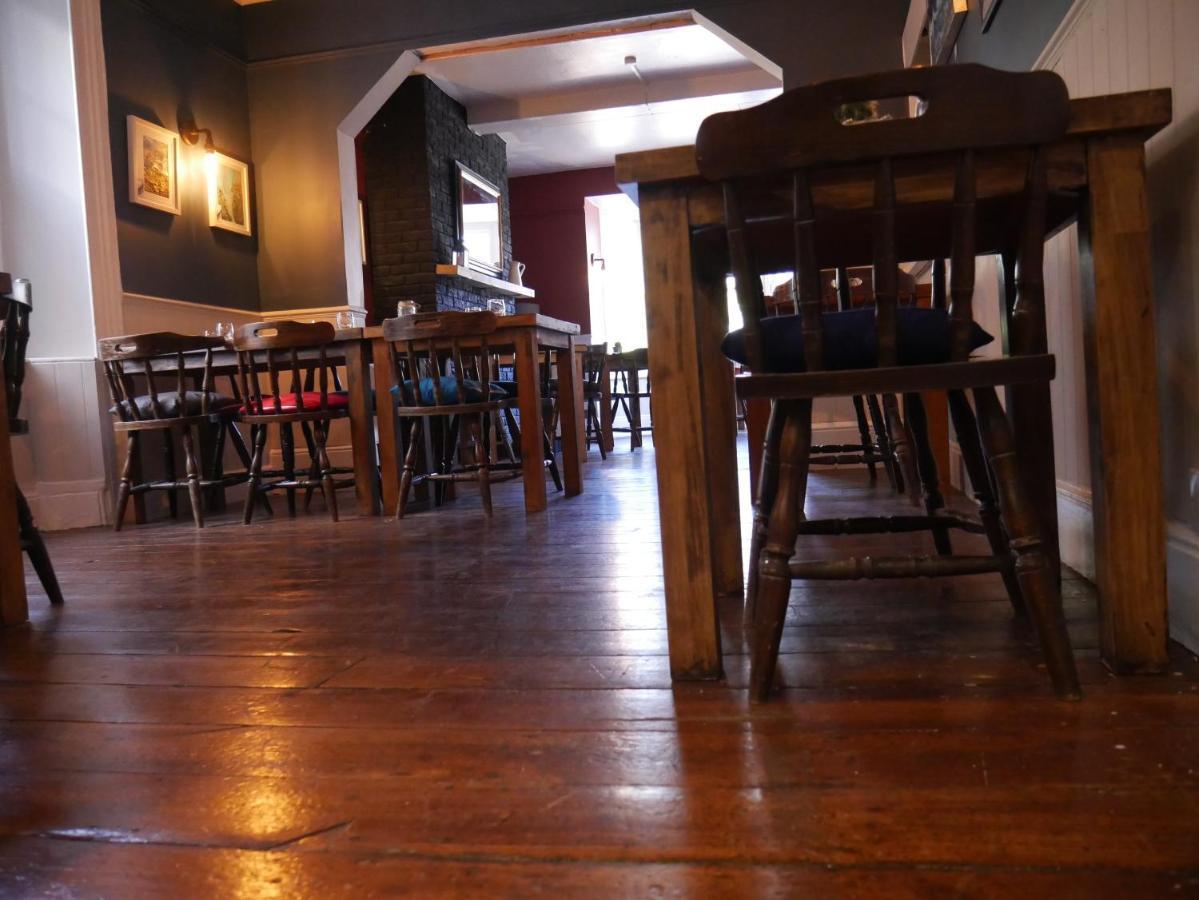 The Fox And Hounds Hotel Whittlebury Exterior foto